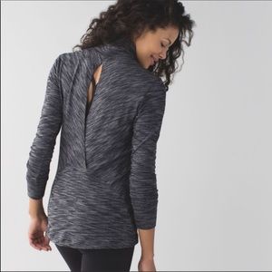 Lululemon long sleeve turtleneck heathered back size 6